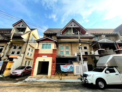 ทาวน์โฮม กรุงเทพมหานคร : AI 0103 : หมู่บ้านเมอริท เพลส ลาดพร้าว