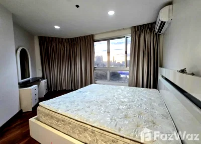 คอนโดให้เช่า : คอนโดให้เช่า 3 ห้องนอน ในโครงการ ริเวอร์ เฮเว่น 5825219