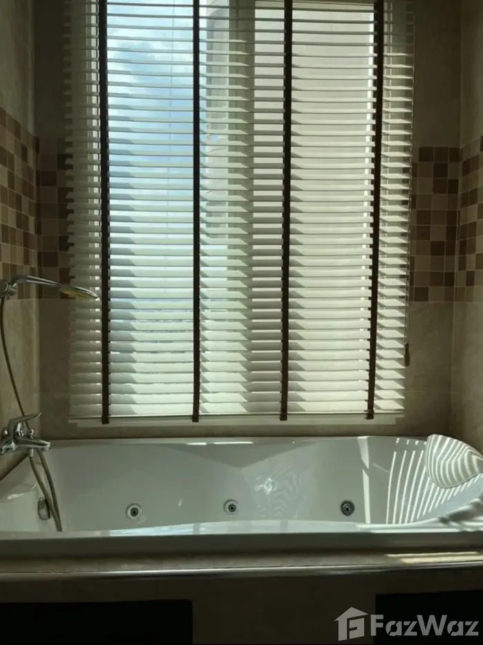 picture Riverside Luxury Condo – Freehold Foreign Quota 5835894 - 8/11