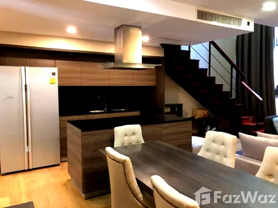 Condos for sale Phloen Chit Road : 3 Bedroom Condo for sale at Klass Langsuan  1642012