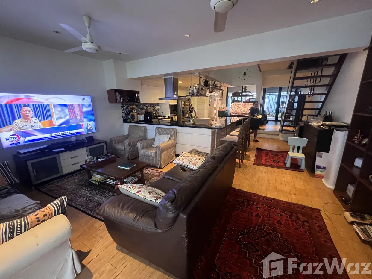 picture 4 Bedroom Townhouse for sale in Khlong Tan Nuea, Bangkok 5863915 - 10/47