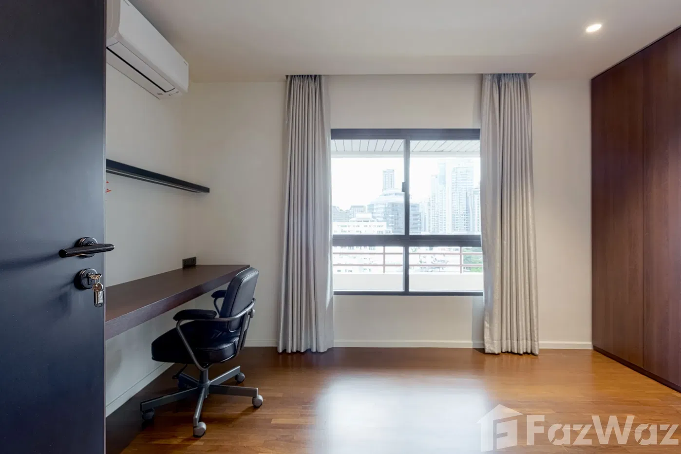 picture 2 Bedroom appt with Fantastic Terrace & Unblocked City View 1910050 - 15/18
