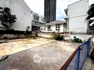 เช่าที่ดิน บางลำภู(บางลำภู) : ที่ดินสำหรับปล่อยเช่า 292 ตารางเมตร แถว ใกล้ บางลําพู (ID 2414059)