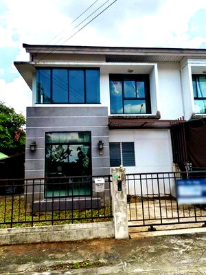 ทาวน์โฮม วิทยาลัยพยาบาลบรมราชชนนีนพรัตน์วชิระ : B00641 ขายทาวน์เฮ้าส์ เดอะ วิลล่า รามคำแหง174 เขตมีนบุรี กรุงเทพมหานคร