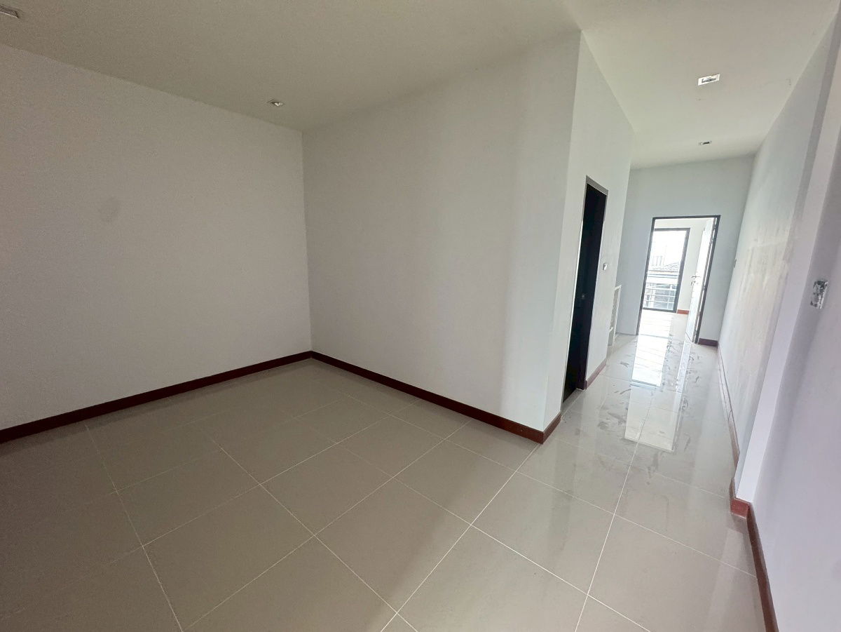 รูป JK2 6483731 : โมเดิร์นแกรนด์ 9 - รูปที่ 8/15