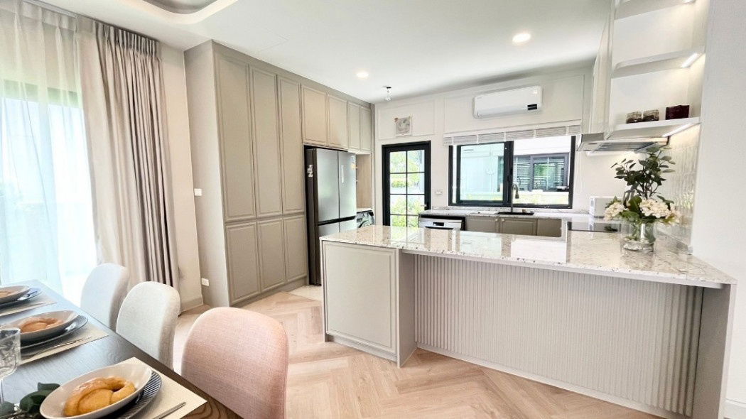 picture Single house for rent, Centro Bangna, 280 sq m, 70 sq wa, 4 bedrooms, 5 bathrooms, near Mega Bangna - 7/12