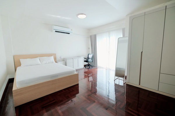 picture FOR RENT HAPPYLAND VILLE LASALLE 32 / 5 bedrooms 5 bathrooms / 30 Sqw. 340 Sqm. **45,000** CLOSE TO BANGKOK PATTANA SCHOOL - 6/14