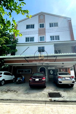 Apartment building for sale Ramkhamhaeng Road : 🏠4-storey apartment for sale, newly renovated, sold with tenant‼️Close to the BTS station, only 100 meters.