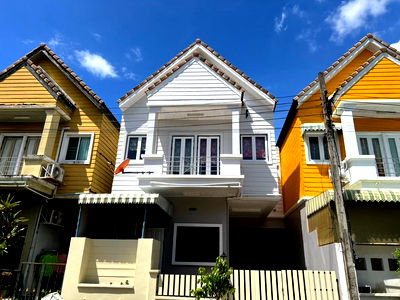 Townhouses for sale Bangkok : Selling Mekmai Watcharapol hosue Sukhaphiban5 : 2.7 M