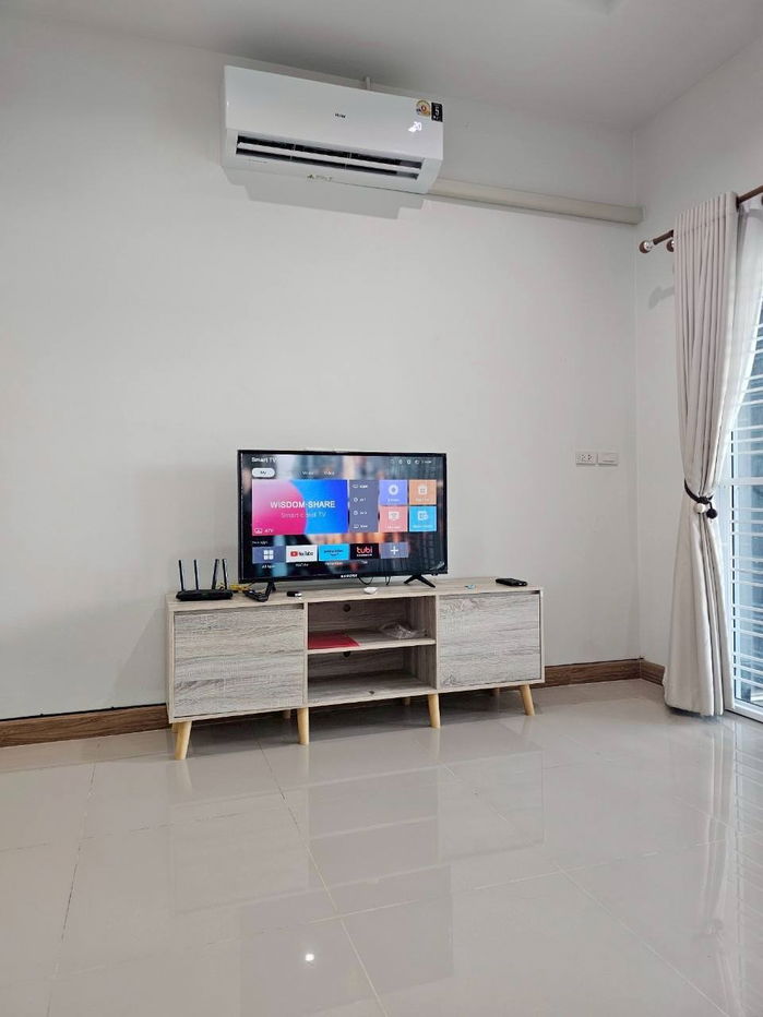 picture For rent: 2-storey townhouse, good location in the center of Hat Yai, 3 bedrooms, rent 15,000 baht/month - 3/12