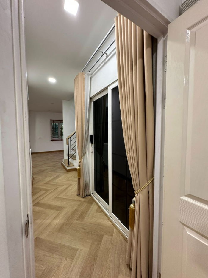 รูป ให้เช่า ✨🏡 บ้านเดี่ยวรีโนเวทใหม่ “เพรสทีจ ฟิวเจอร์–รังสิต” 🌿 บ้านสวยดีไซน์โมเดิร์น บรรยากาศอบอุ่นเป็นส่วนตัว - รูปที่ 8/17