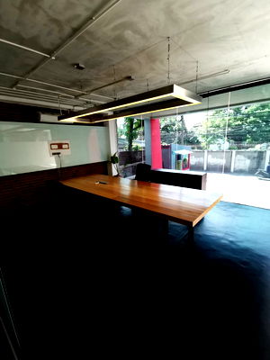 เช่าสำนักงาน BTS พระโขนง : ให้เช่าออฟฟิศพิกัดเอกมัยชั้นที่ 1 เหมาะสำหรับ โชว์รูม ออฟฟิศ อื่นๆ *