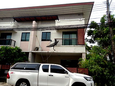 ทาวน์โฮม ลำลูกกา ปทุมธานี : BCN 0666 : บ้านฟ้าปิยรมย์ พรีเมียร์ พาร์ค