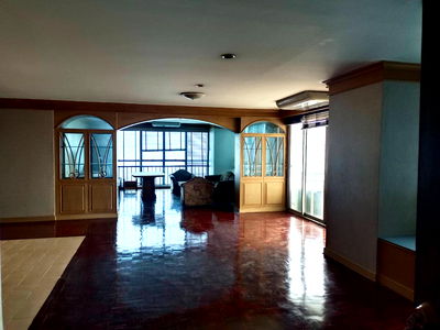 Condos for sale : Spacious 3-bedroom condo for Sale in NS Tower Bangna Condominium, near Central Bangna Department Store