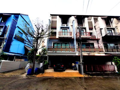 ทาวน์โฮม ถนนอินทามระ : B00707 ขายทาวน์เฮ้าส์ อารียา แมนดารีน่า ห้วยขวาง กรุงเทพมหานคร