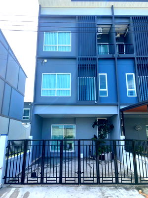 Home office for rent Suwannaphum International Airport : Townhome for rent at Sammakorn Avenue Suvarnabhumi (SPSAD3579)