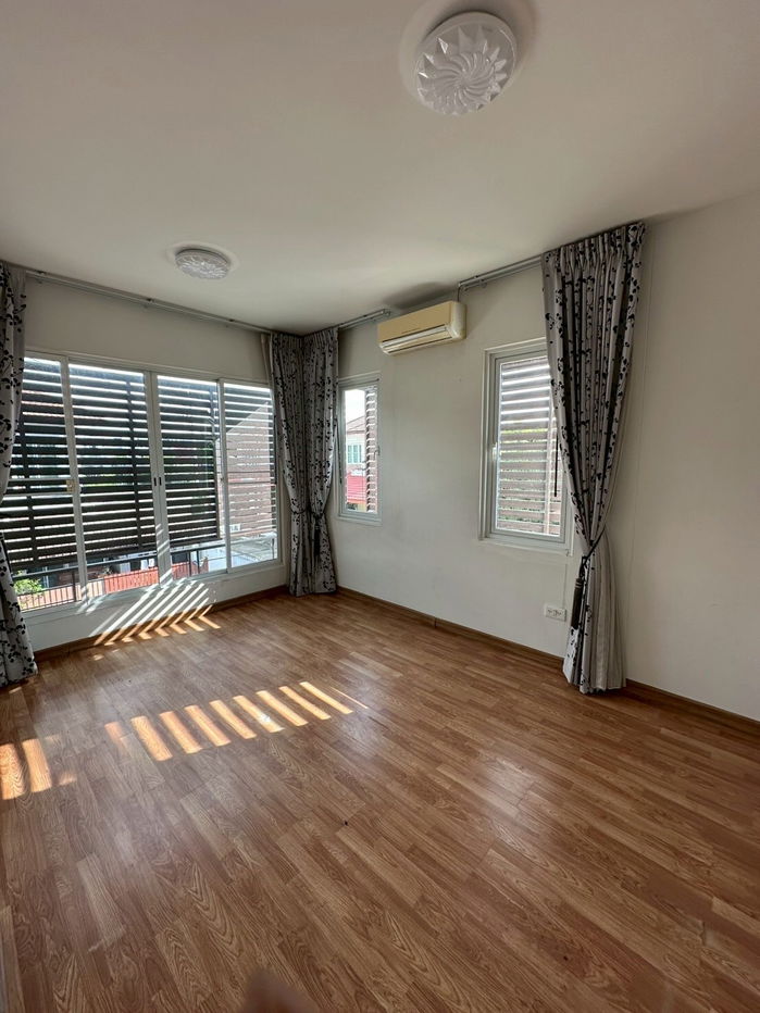 รูป ขายด่วน! ทาวน์โฮมหลังใหญ่สุดในโครงการ Dream Ville สวนผัก 32 – บ้านหัวมุม พื้นที่เยอะสุด 34.7 ตร.วา พร้อมอยู่! - รูปที่ 16/18