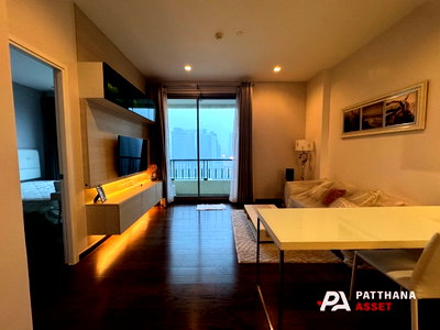 Condos for rent : FOR RENT 1 BEDROOM 1 BATHROOM 45 SQ.M  Fully Furniture + Ready to move in 