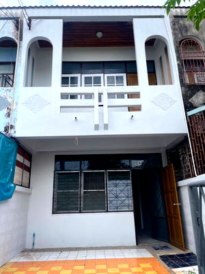Townhouses for rent Nakhon Sawan : Townhouse for rent, good location, near Central Nakhon Sawan, Prince Hospital Pak Nam Pho