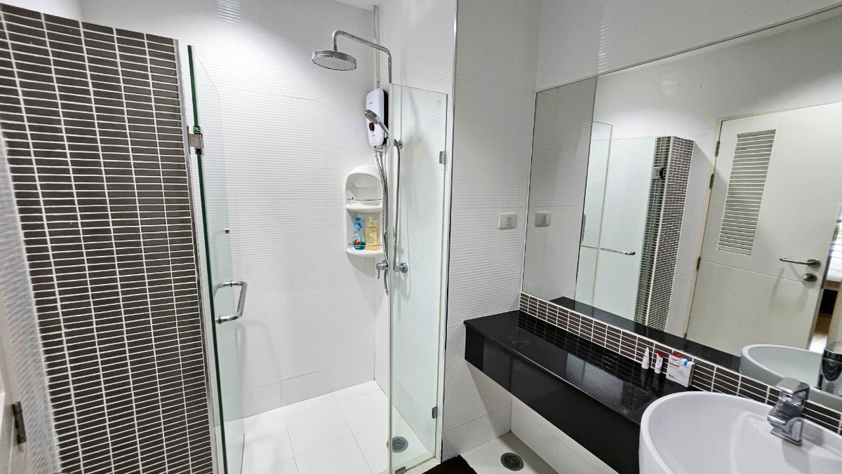 picture For Rent: The Fourwings Residence Condominium, 1-Bedroom - 6/32