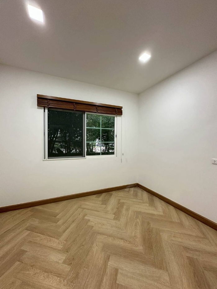 รูป ให้เช่า ✨🏡 บ้านเดี่ยวรีโนเวทใหม่ “เพรสทีจ ฟิวเจอร์–รังสิต” 🌿 บ้านสวยดีไซน์โมเดิร์น บรรยากาศอบอุ่นเป็นส่วนตัว - รูปที่ 16/17