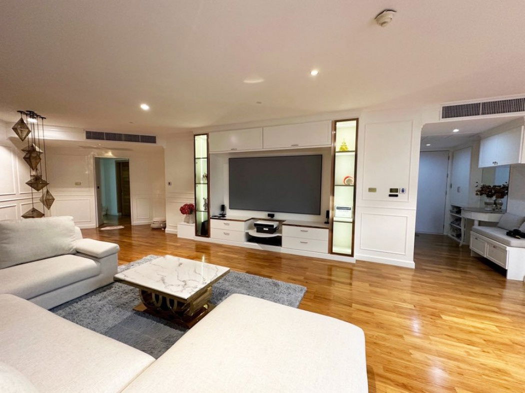 picture Luxury condo for sale, Watermark Chaophraya River, 47th floor, Rare Item room - 1/12