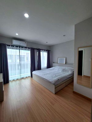 Townhouses for rent Chiang Mai : House for Rent Chiang Mai in Art Urban Village 