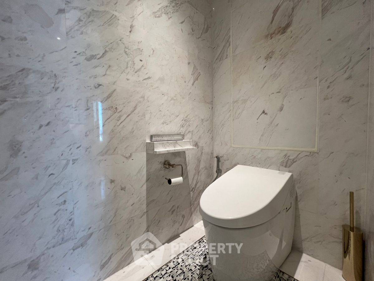 รูป คอนโด 2-ห้องนอน ที่ เดอะ เรสซิเดนซ์ แอท แมนดาริน โอเรียนเต็ล กรุงเทพฯ ใกล้ BTS สะพานตากสิน (ID 2340403) - รูปที่ 18/19