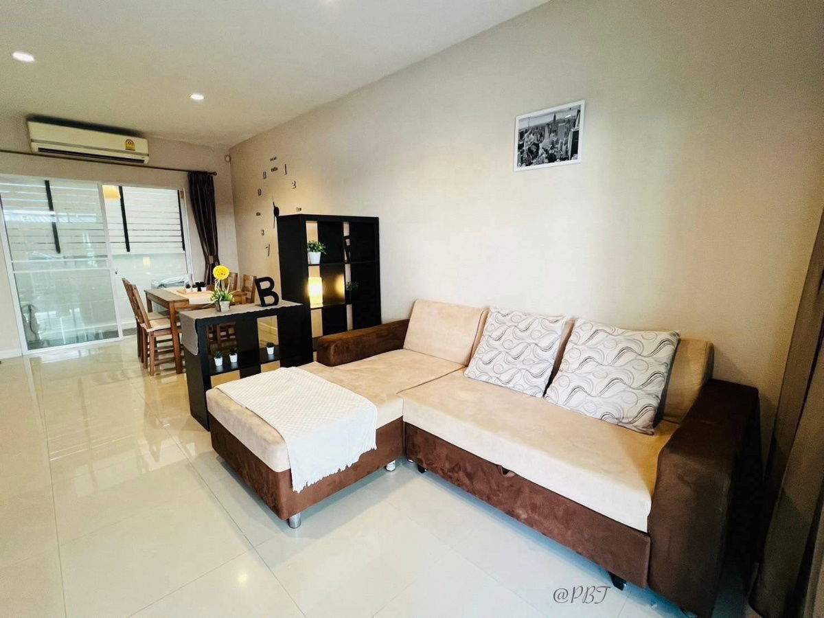 picture ST13656 - The Metro Rama 9 : Stanford University - 10/17