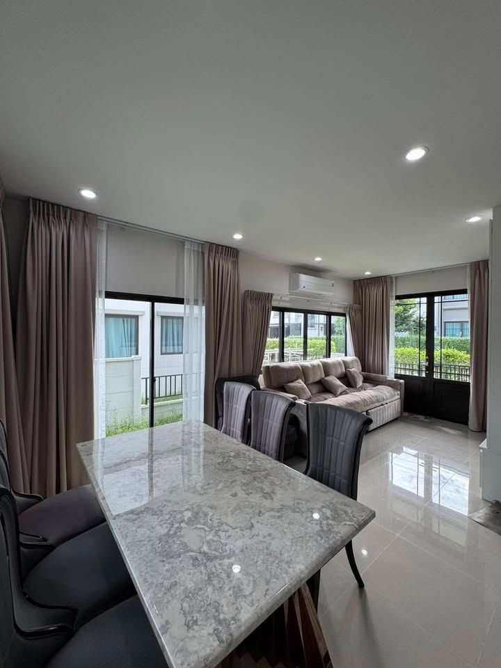 บ้านแฝดให้เช่า : ให้เช่าบ้านแฝด 2 ชั้น ​แกรนด์ พลีโน่ ราชพฤกษ์ พร้อมเฟอร์​นิ​เจอร์​ เครื่อง​ใช้​ไฟฟ้า​ 