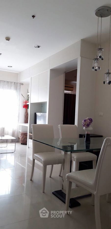 picture 1-BR Condo at Q House Sathorn near BTS Krung Thon Buri (ID 386751) - 1/10