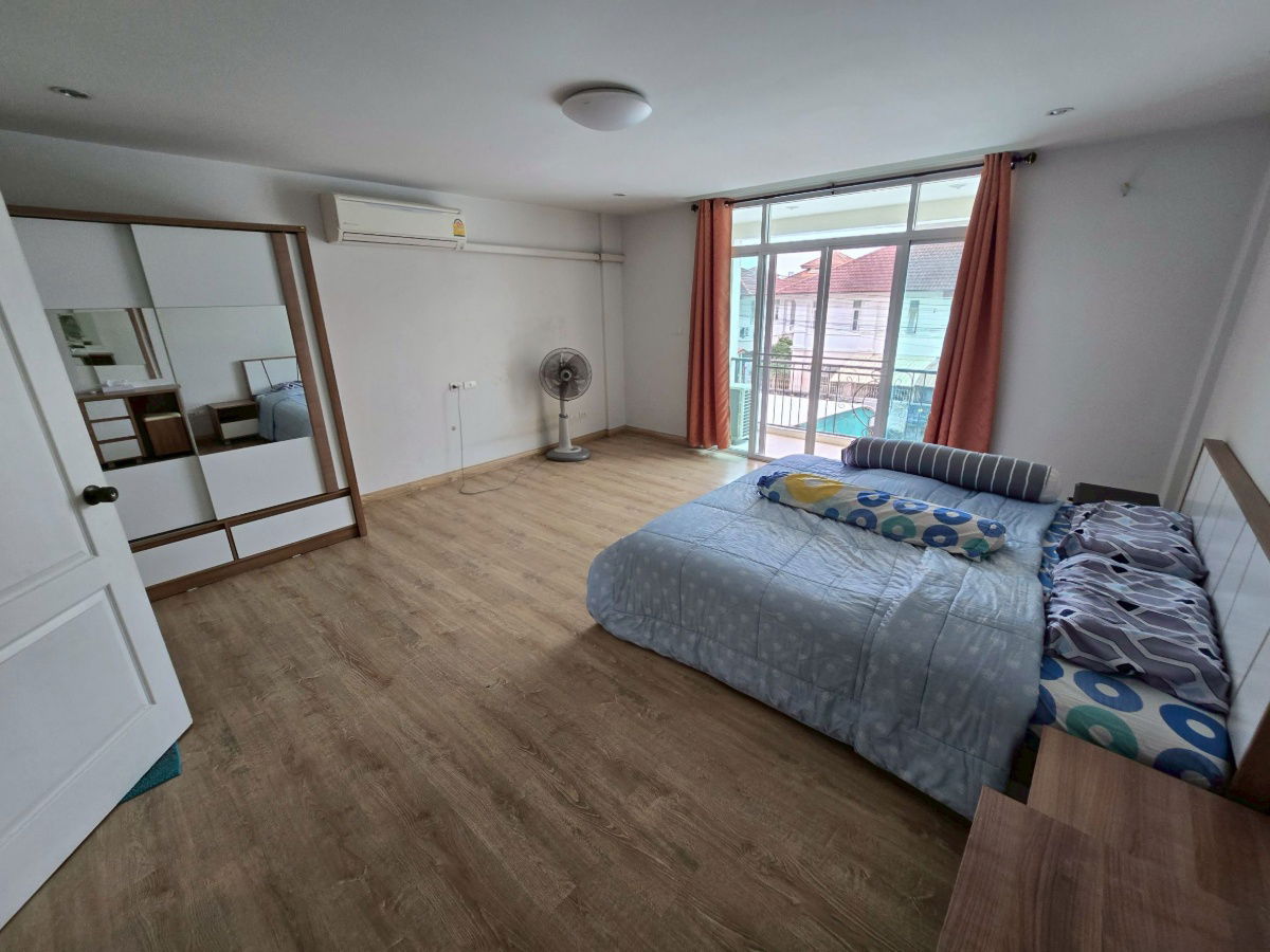 รูป ทาวน์เฮาส์ 3 ชั้นในลาดพร้าว 4 ห้องนอน 5 ห้องน้ำ จอดรถ 2 คัน – 4.5 ล้าน - รูปที่ 19/30