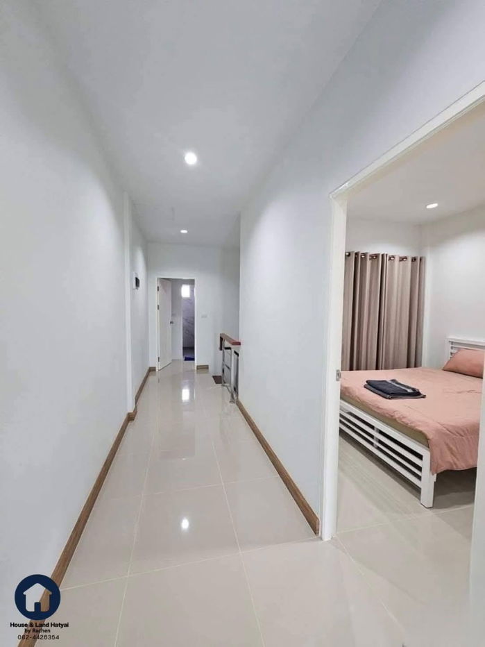 picture For rent: 2-storey townhouse, good location in the center of Hat Yai, 3 bedrooms, rent 15,000 baht/month - 5/12