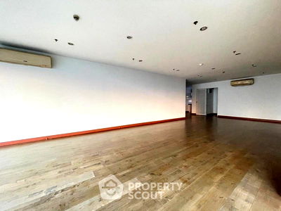 Condos for sale : 3-BR Condo at The Master Centrium Asoke-Sukhumvit near MRT Sukhumvit (ID 2003330)