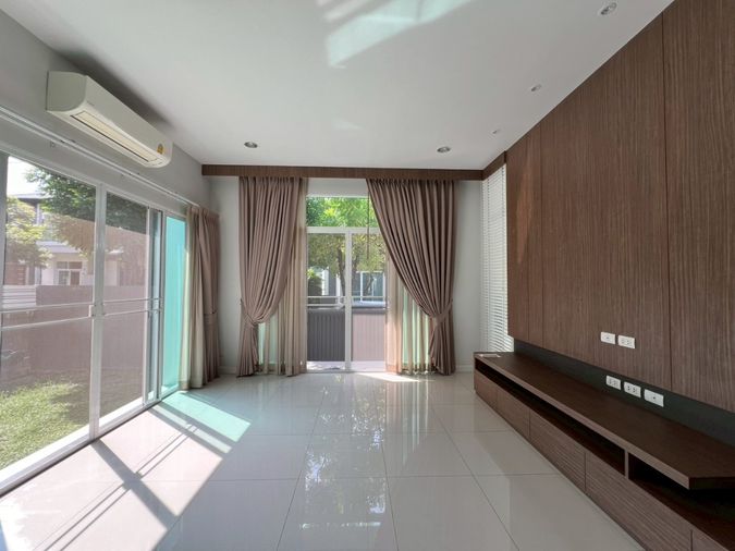 ให้เช่าบ้านเดี่ยว 4 ห้องนอน 240 ตร.ม. 85 ตร.ว. นารา โบทานิค ศรีนครินทร์