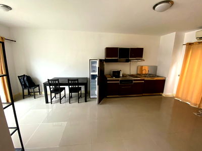 Townhouses for rent Suwannaphum International Airport : Rest Town by Phairojkijja 10,800 / month . Contact Line ID : 2424yusuke  have car park  (pet is ok.  but deposit will be 3month. ) 