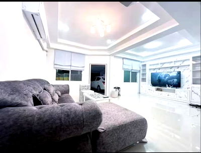 Townhouses for rent Sutthisan Winitchai Road : [For Rent] Townhome | Ratchada 18, Huai Kwang | 5 bedroom 