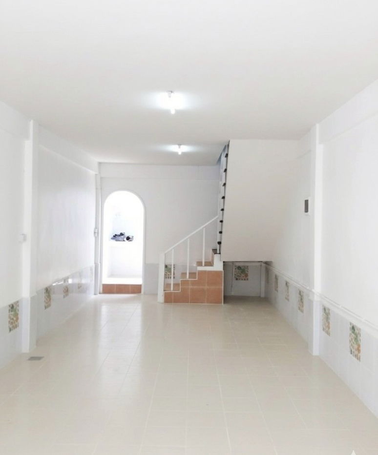 รูป #ให้เช่าตึกแถว 3 ชั้น – เหมาะทำ Airbnb / ออฟฟิศ / ที่พักอาศัย 2 ห้องนอน 1 ห้องน้ำ 🔥 เช่า 12,000 บาท/เดือน - รูปที่ 2/8
