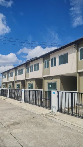 🚩🚩ทาวน์เฮ้าส์ 2ชั้น    3 นอน 2 น้ำ จอดรถ 1คัน  🔥🔥ราคา 1.09 ล้านบาท ราคาดีมากกก