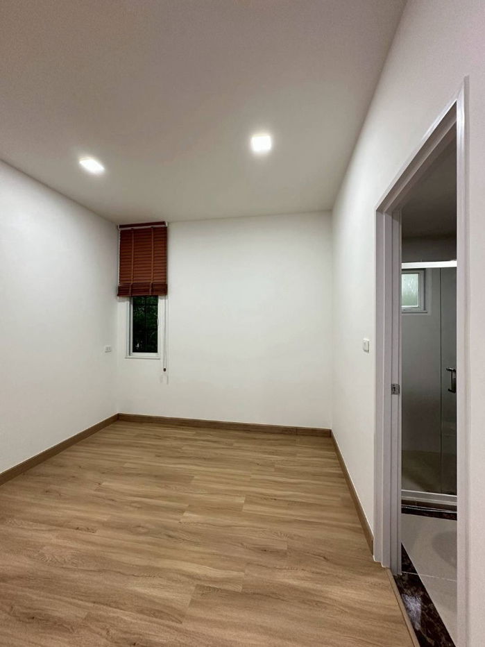 รูป ให้เช่า ✨🏡 บ้านเดี่ยวรีโนเวทใหม่ “เพรสทีจ ฟิวเจอร์–รังสิต” 🌿 บ้านสวยดีไซน์โมเดิร์น บรรยากาศอบอุ่นเป็นส่วนตัว - รูปที่ 7/17