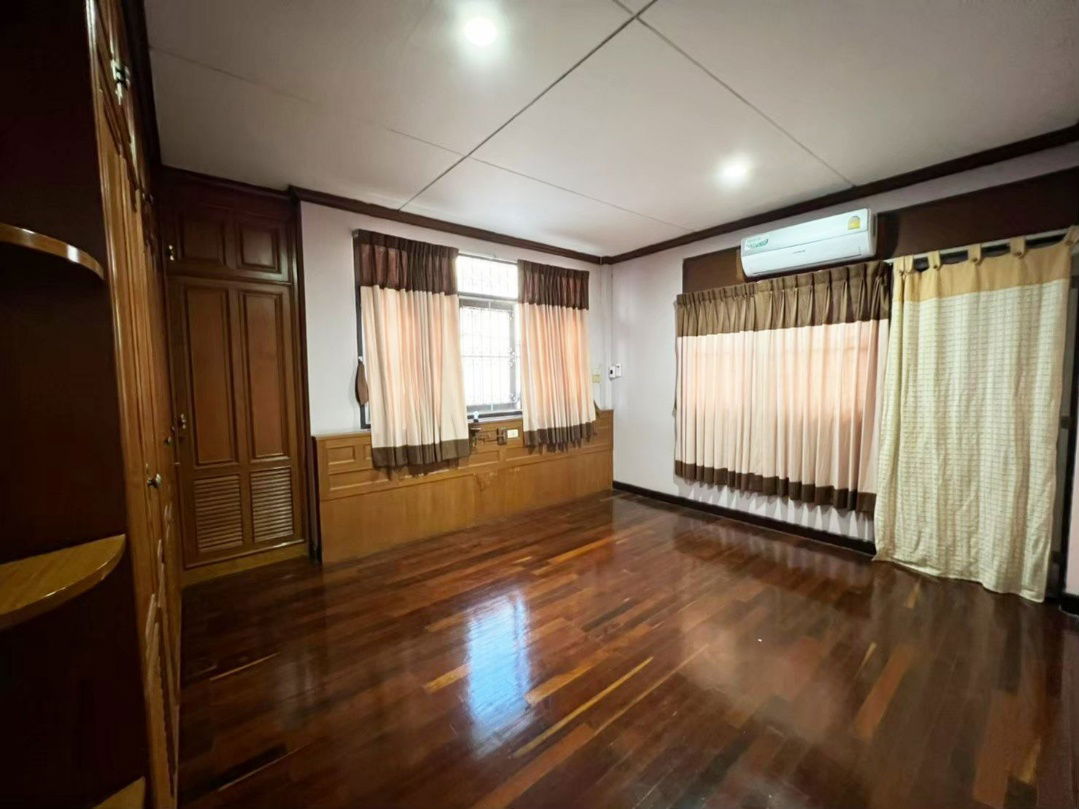 picture For rent 2-story semi-detached house, Soi Chaeng Watthana 15/2 Land area: 32 square wah Fully furnished - 6/15