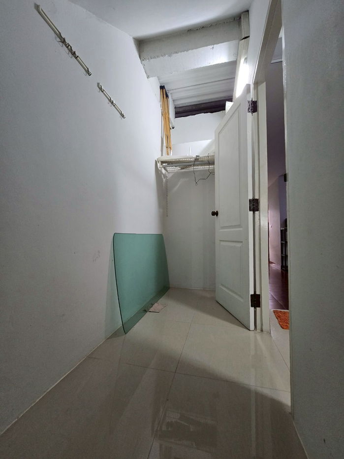 รูป ทาวน์เฮาส์ 3 ชั้นในลาดพร้าว 4 ห้องนอน 5 ห้องน้ำ จอดรถ 2 คัน – 4.5 ล้าน - รูปที่ 9/30