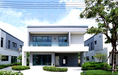 Houses for rent : Luxury House for Rent – Centro Bangna  Ready to move in. 