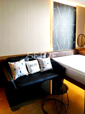 คอนโดให้เช่า : Nice Studio with Partition High fl. 25+ Good Location Close to BTS Phrom Phong  / Condo For Rent-Park 24