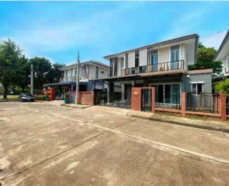 รูป บ้านให้เช่า ที่ : หมู่บ้านภัสสรเพรสทีจลุกซ์ - รูปที่ 1/9