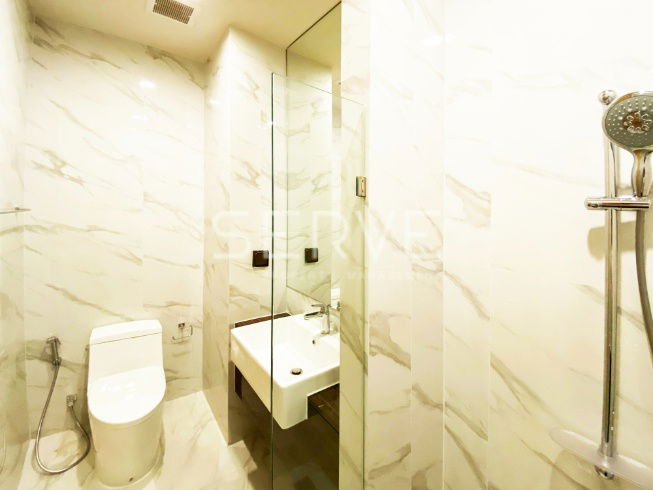 รูป 🔥7 MB🔥-1 นอน แต่งสวยสไตล์โมเดิร์น ชั้นสูง วิวดี ทิศใต้ คอนโดใหม่ใจกลางอโศก ใกล้ BTS อโศก และ MRT สุขุมวิท ที่ Noble BE19 / ขายคอนโด - รูปที่ 11/12