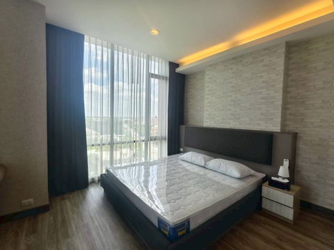 Condo for rent, fully furnished, ready to move in, near expressway, 2 bedrooms, 2 bathrooms