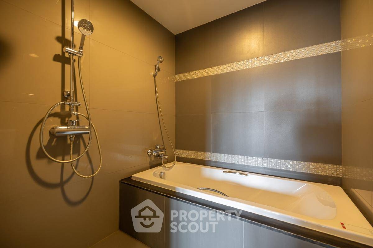 picture 1-BR Condo at The Crest Sukhumvit 34 near BTS Thong Lor (ID 1592888) - 4/16