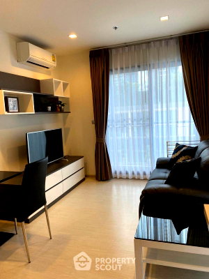 คอนโดให้เช่า : คอนโด 1 ห้องนอน Rhythm Sukhumvit 36-38 ใกล้ BTS ทองหล่อ 300 ม. (ID 1313236)