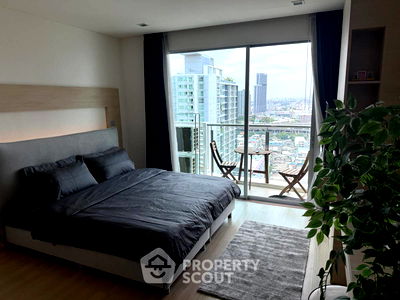 Condos for sale Sukhumvit 69/1 : 1-BR Condo at Sky Walk Residences near BTS Phra Khanong (ID 2327738)